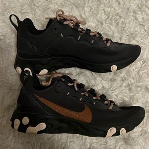 Women’s Nike react size 6.5